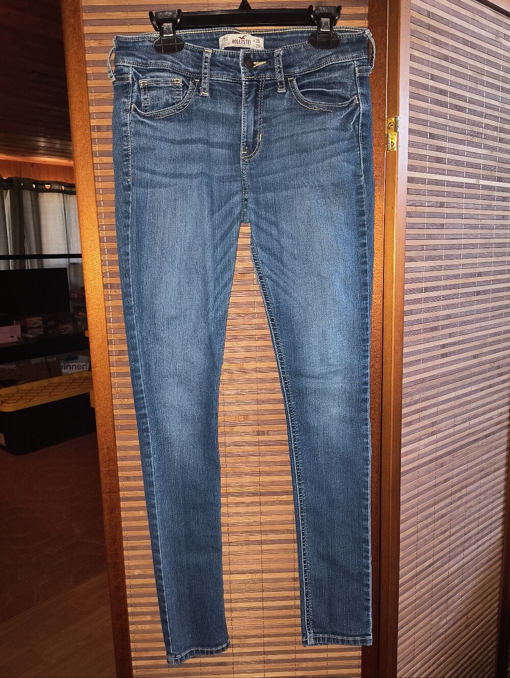 Hollister Women's Skinny Jeans in Medium Blue Wash 3S W26 L29